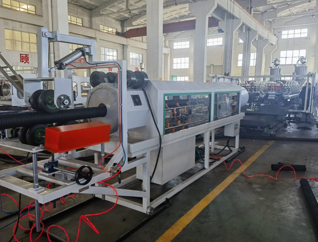 خط اکستروژن لوله های لوله ای دو طرفه PE / PP / PVC با تکنولوژی شکل گیری خلاء تا قطر 1600mm