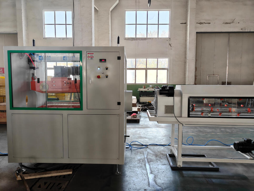 خط اکستروژن لوله های دو طرفه با مواد 20CrMnTi Gear و پیچ بشکه HV>740 برای لوله کشی عمودی یا افقی