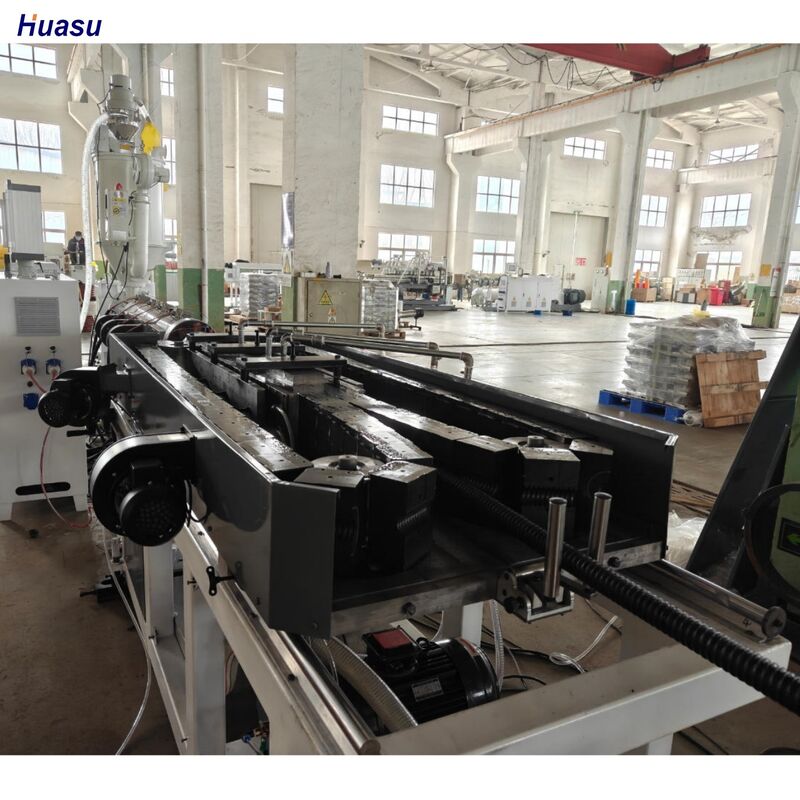 خط اکستروژن لوله های تک دیواره ای با کنترل PLC 37kw قدرت موتور و 1 سال گارانتی