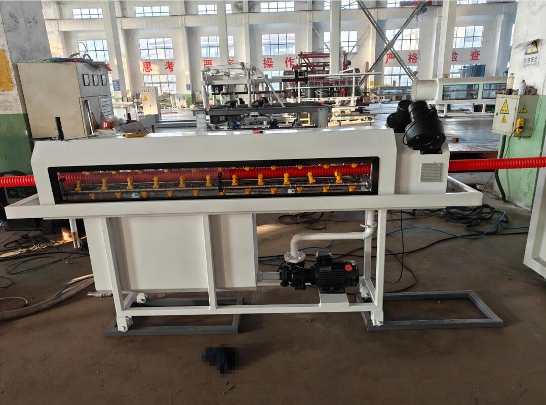 خط اکستروژن لوله موجدار تک جداره خنک کننده آبی با موتور اصلی زیمنس برای مواد PE PP PVC