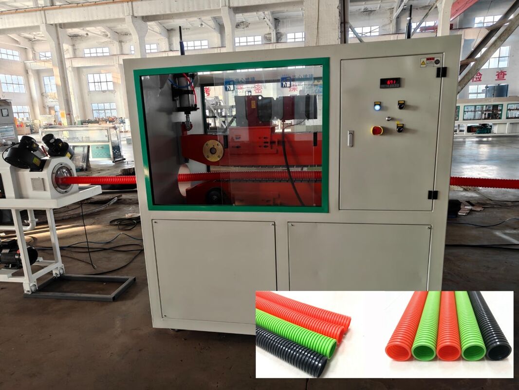 خط اکستروژن لوله موجدار تک جداره با کنترل از راه دور PLC و آستین آب فولادی با کیفیت بالا با قطعات اصلی زیمنس/اشنایدر